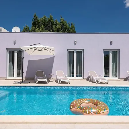 Lavanda-labin Villa *